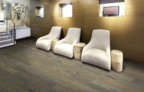 Faulkner-Novella-Commercial-Room-Scene