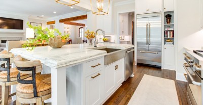 Hallmark Floors - Novela - Eliot (Hickory) - Transitional Kitchen Design - Toulmin Cabinetry - Jay Young