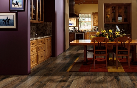 Monterey Casita Hickory room