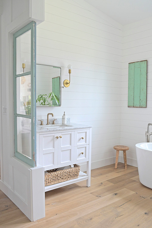 Farmhouse Design Inspiration – Farmhouse bathroom vanity design and decor. this farmhouse was designed by Michelle Wood from My Sanctuary Style. Flooring is Alta Vista hardwood.