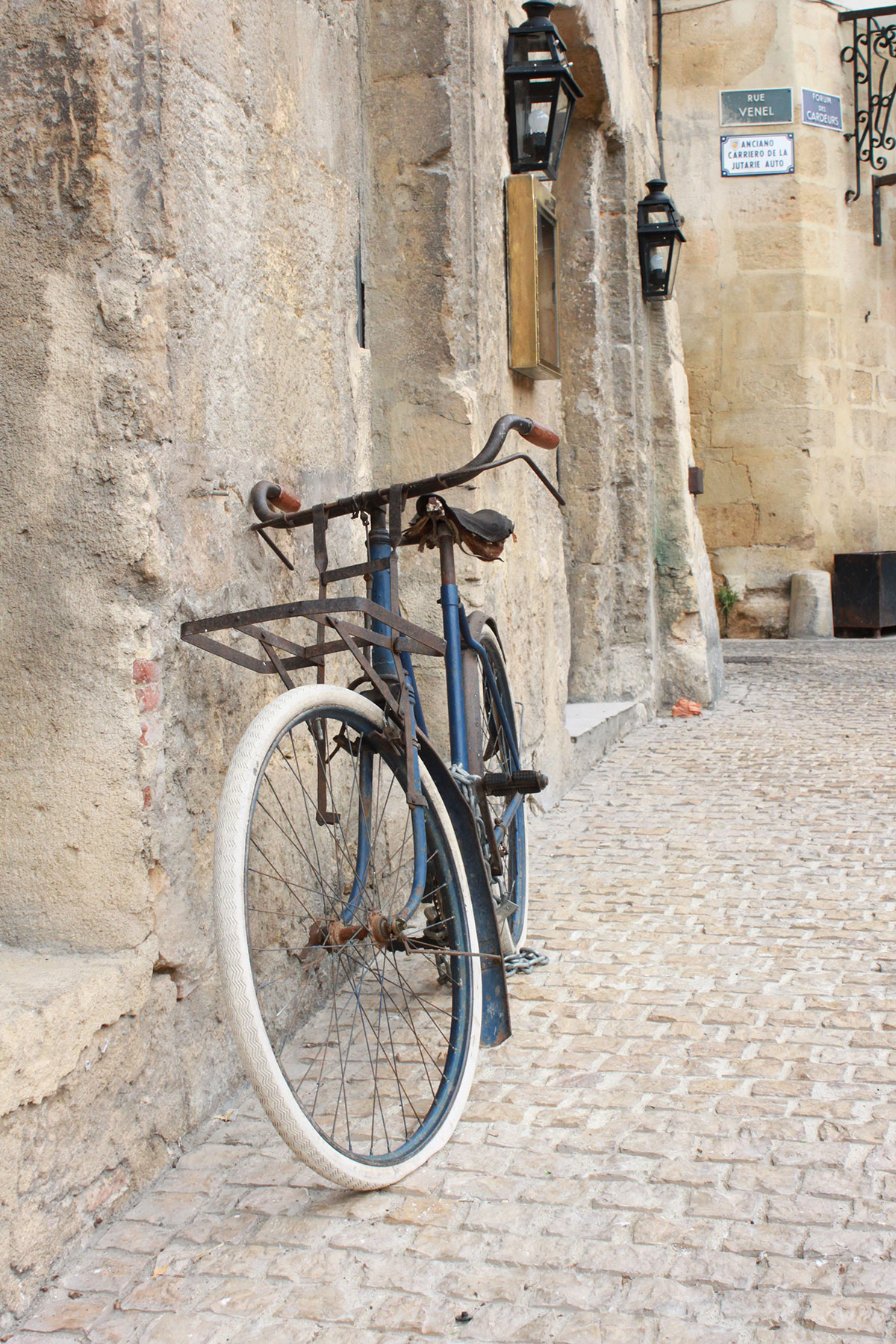 Provence bicycle for interior inspiration