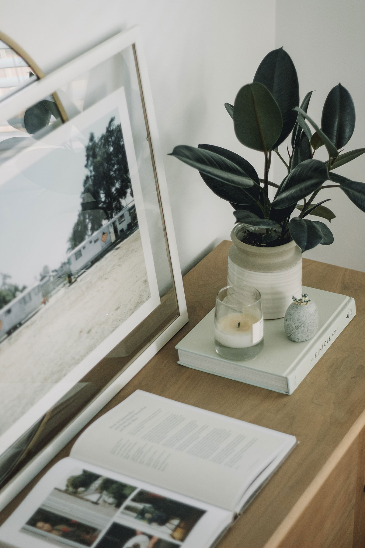 desk details