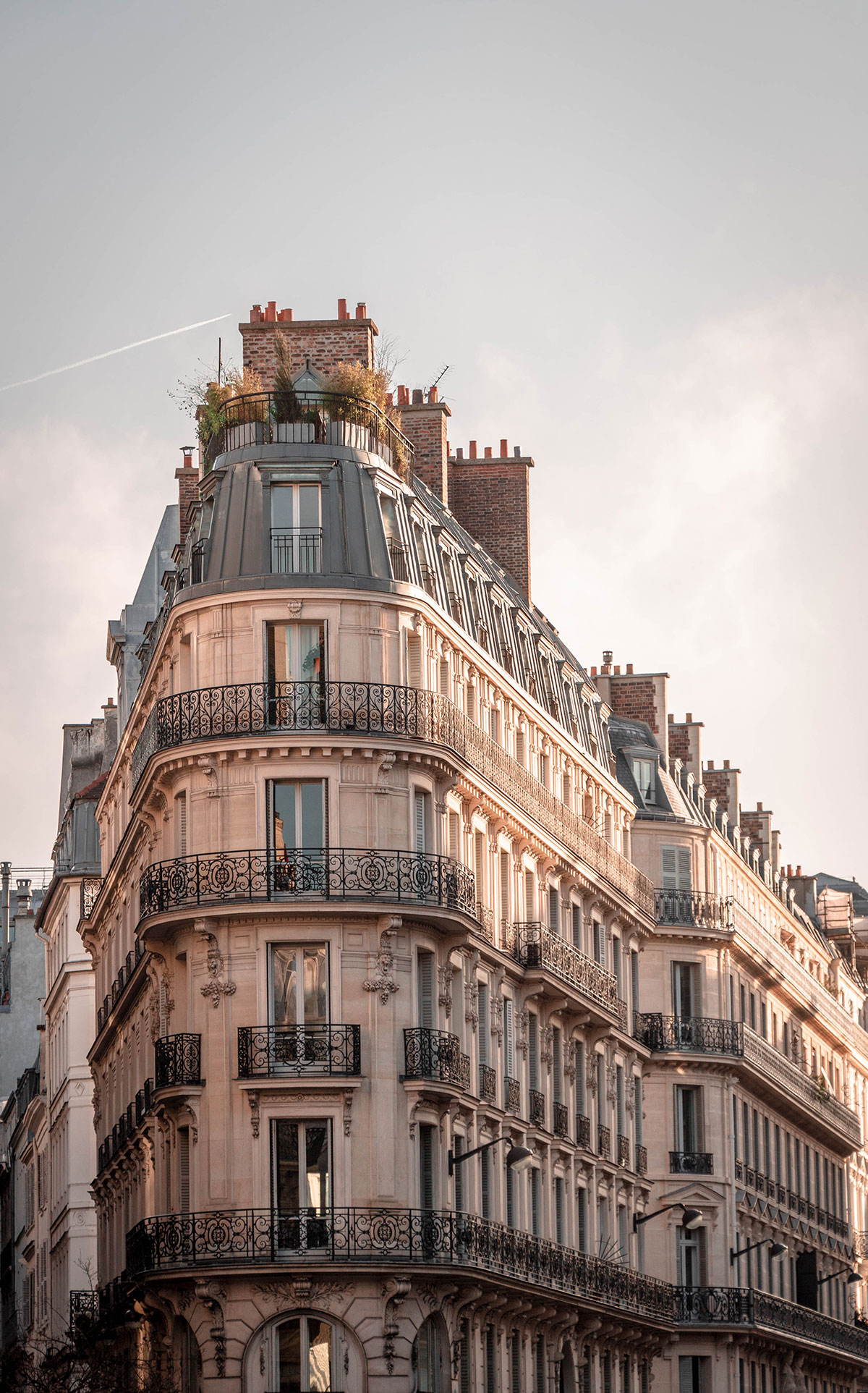 paris in the daytime